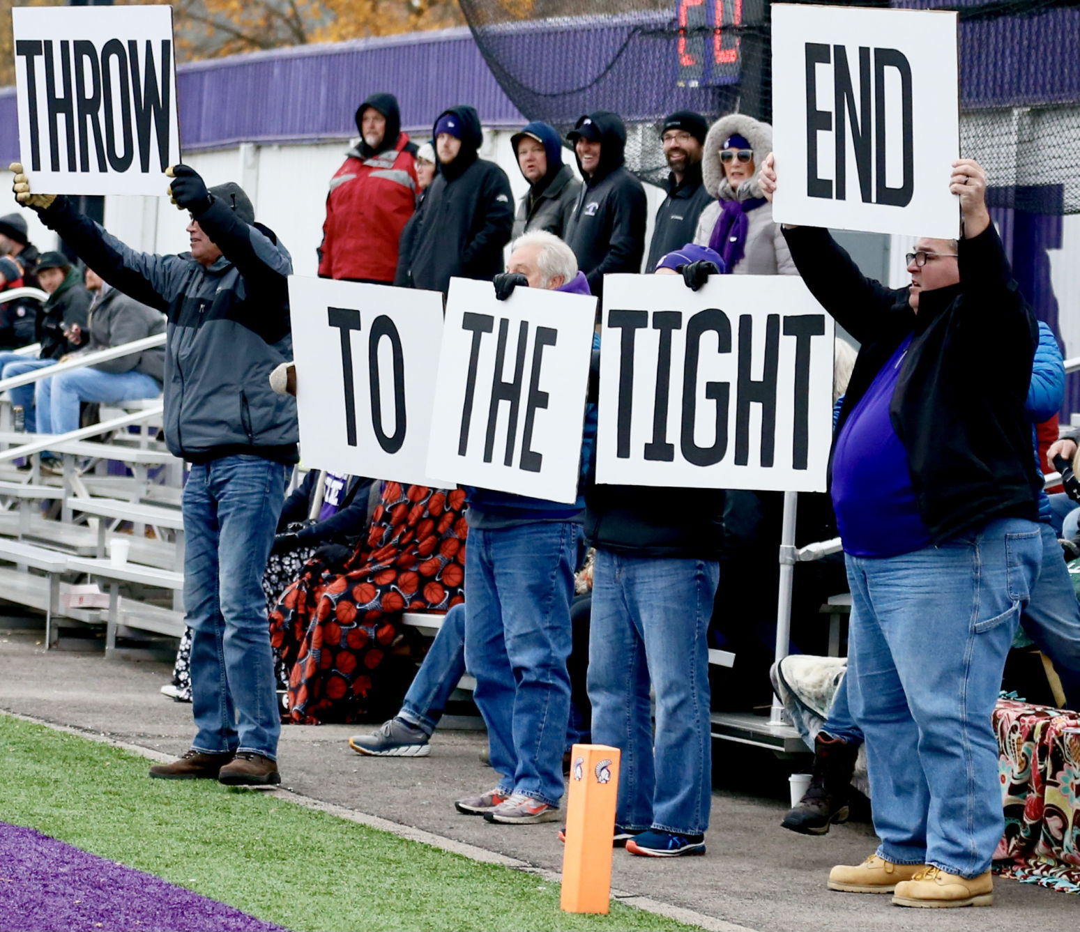 Photos: Warriors Football vs Mavericks